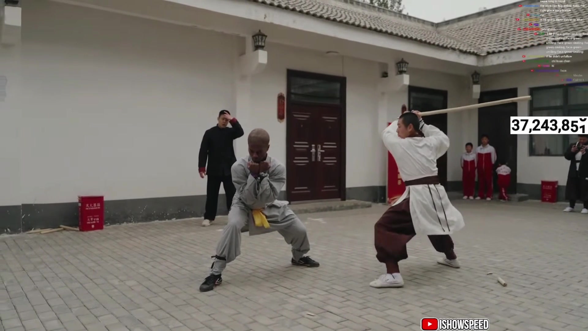 狠活儿！甲亢哥被师傅一棍子干趴下了