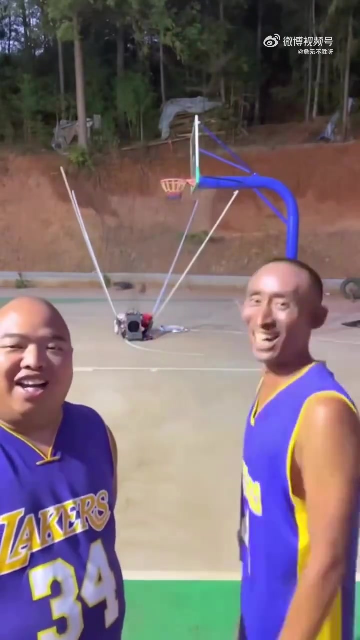 贵州版本的OK组合，这两人流量也是相当火爆